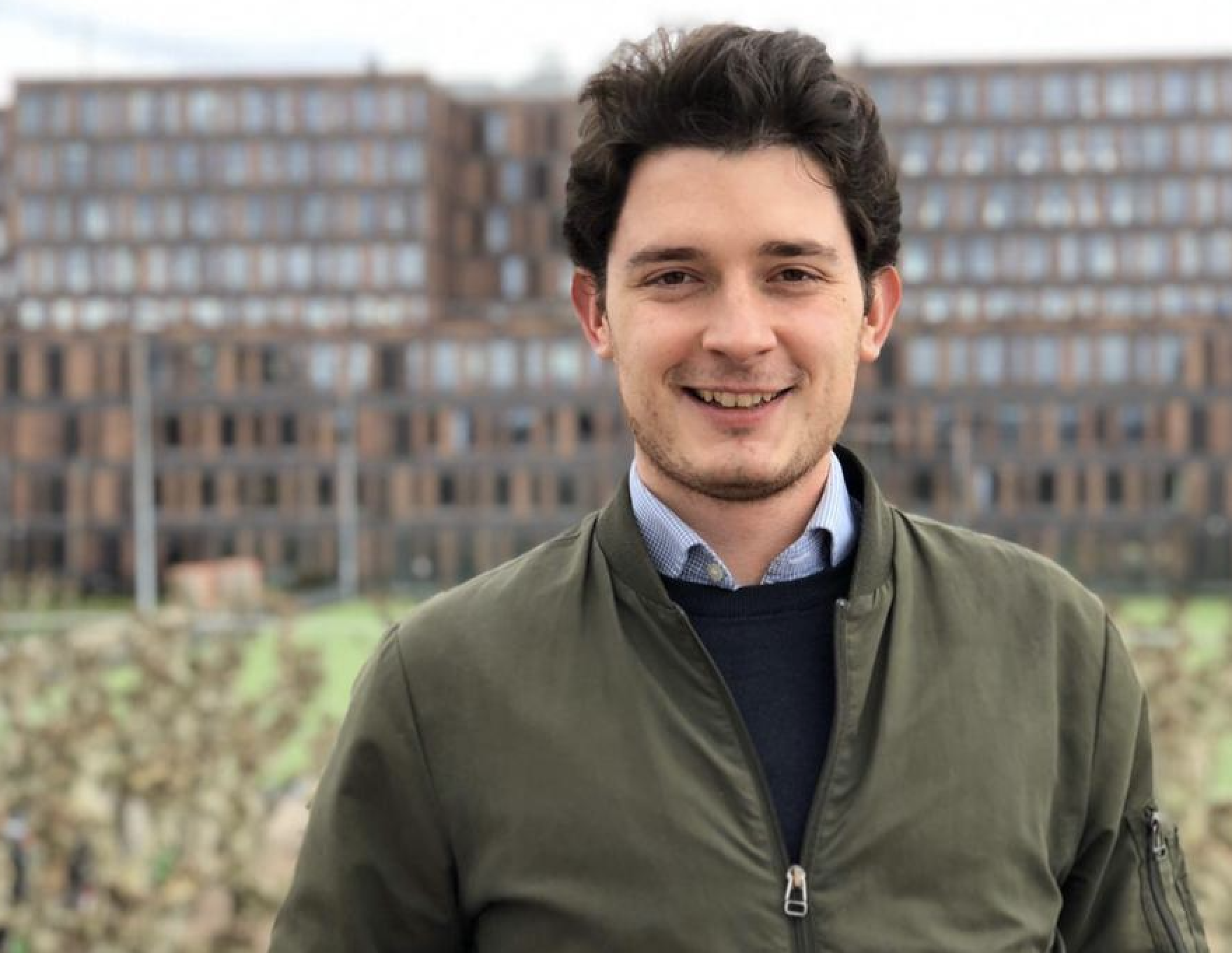 1_MB7_dAT_JM1vG3jQtusMbw